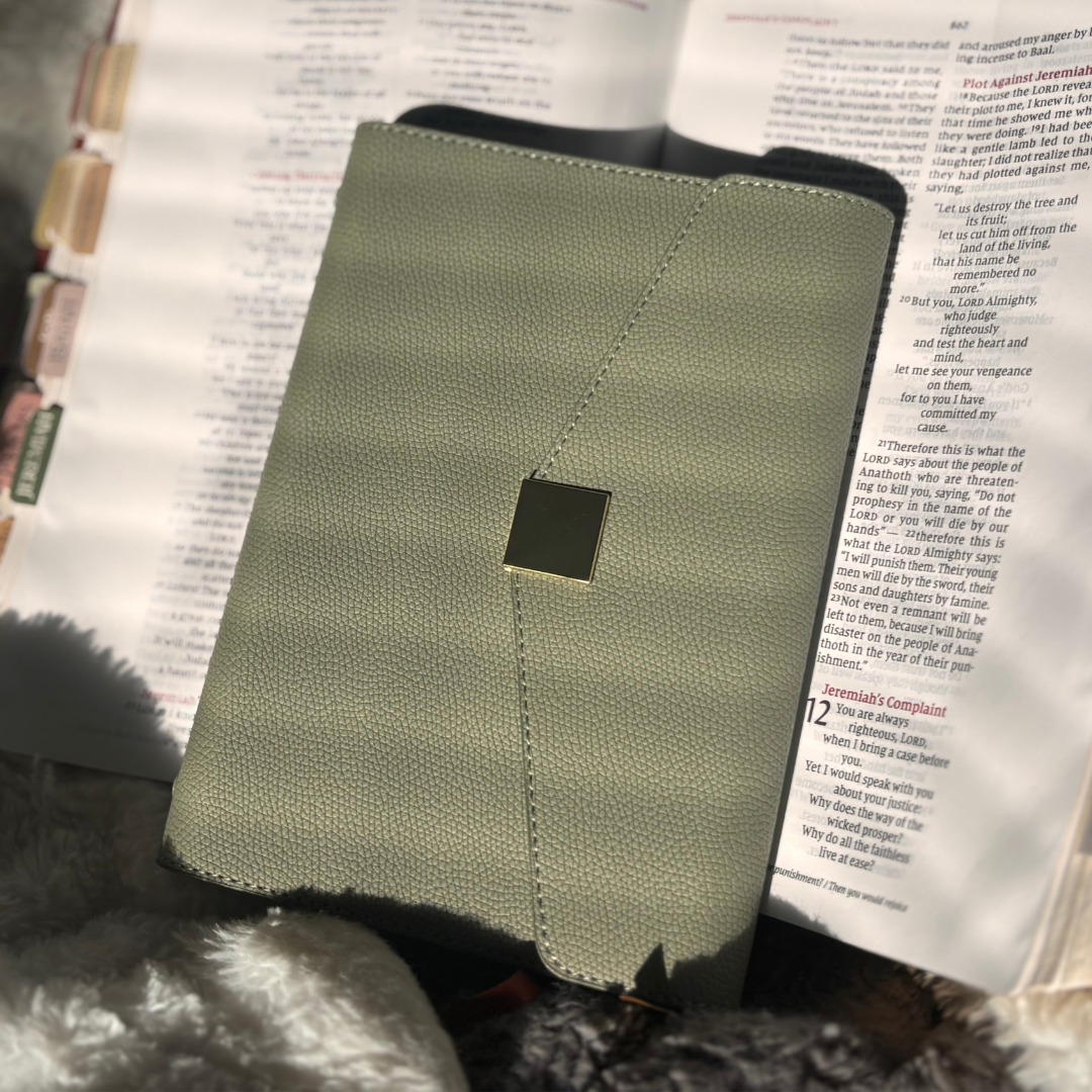Abide Prayer Binder