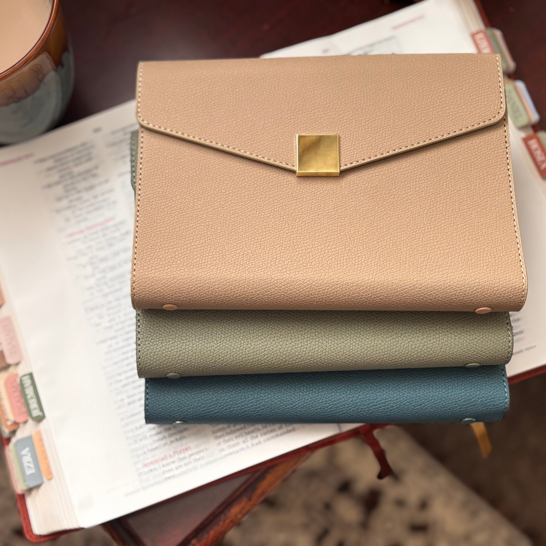 Dwell Prayer Binder